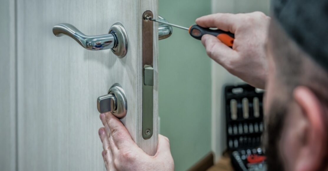 When Tech Fails: Calling an Emergency Locksmith for Smart Lock Malfunctions